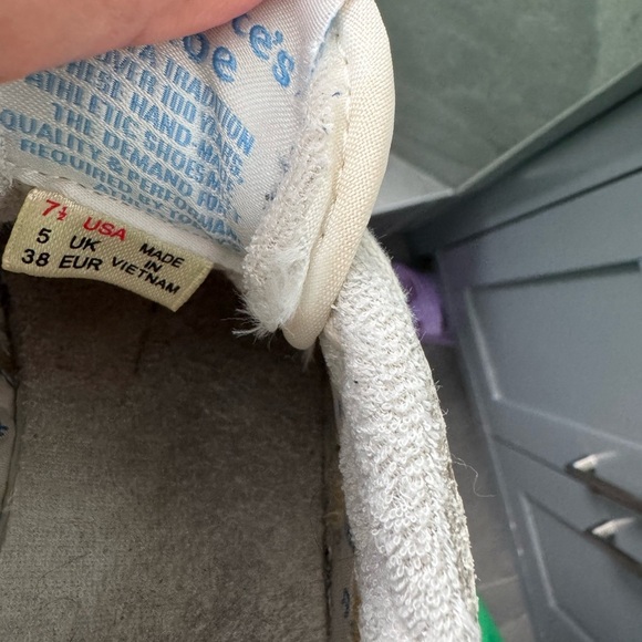 Reebok Cream and Blue Athletic Shoes - Picture 7 of 7